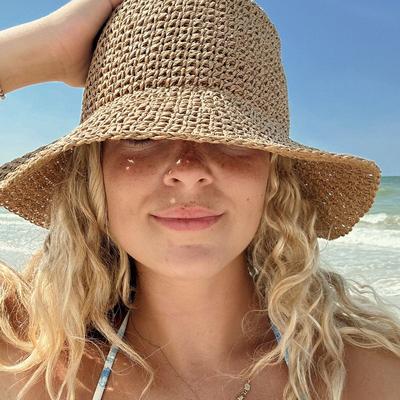 Portrait of creator annawiththecurls