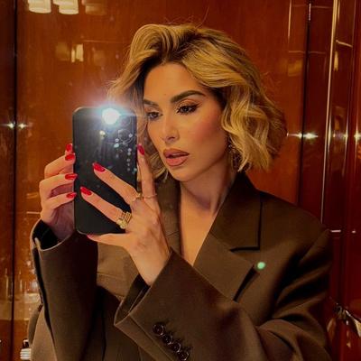 Portrait of creator maryam_shinali