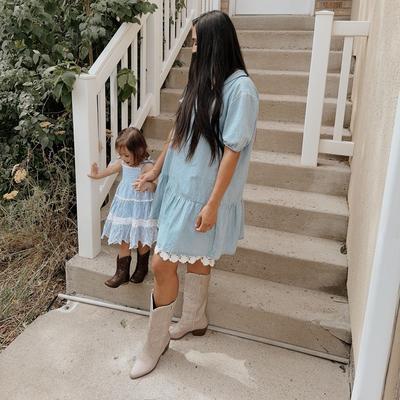 Portrait of creator karlayeniffer