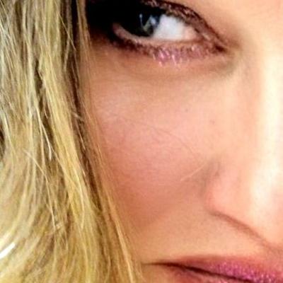 Portrait of creator justbugginout