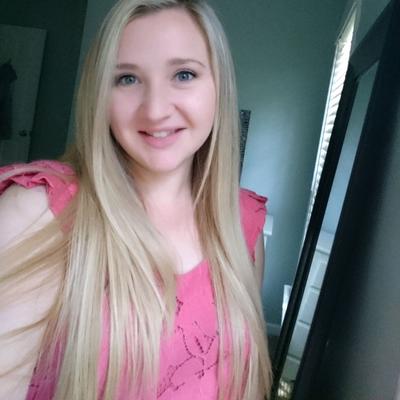 Portrait of creator liz.liz.links