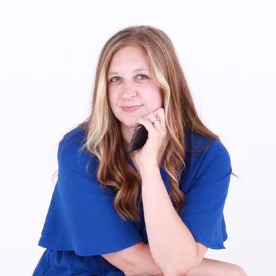 Portrait of creator creator_rheanna