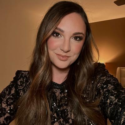 Portrait of creator thenicolestratton