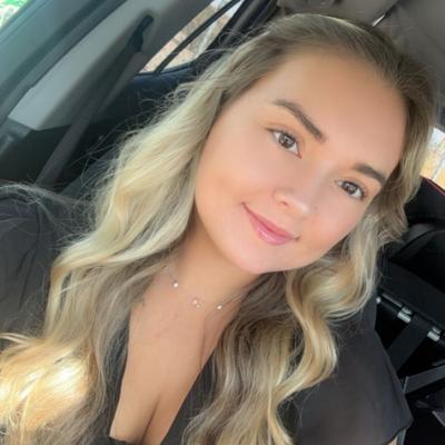 Portrait of creator lexisannah