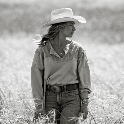 Portrait of creator hodgey40