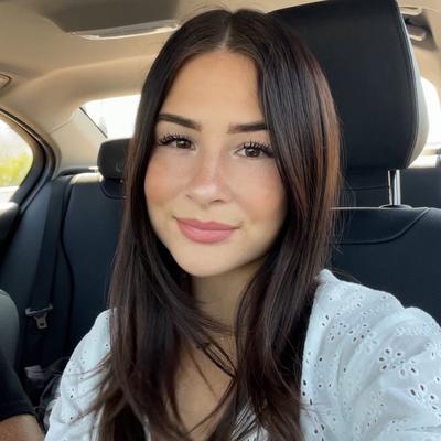 Portrait of creator elmiraradu