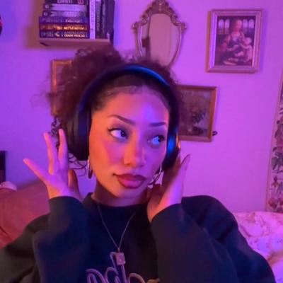 Portrait of creator krystalaleya