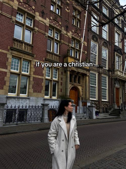 Post by heretoloveasjesusdoes