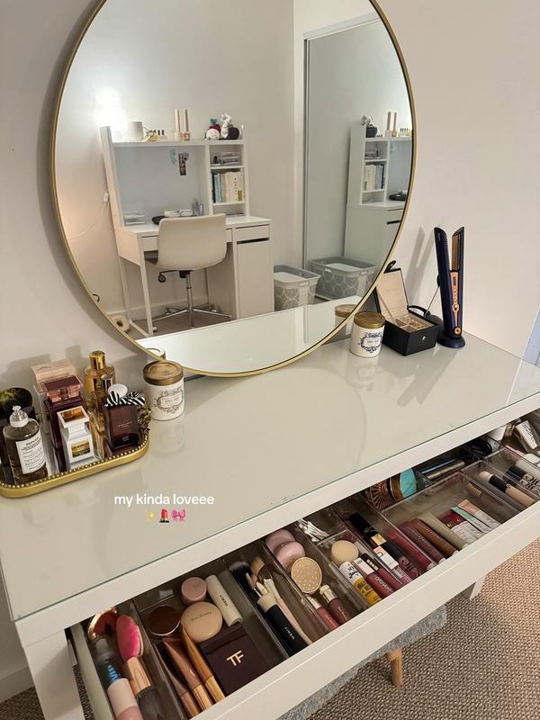 Post by giuliahajash