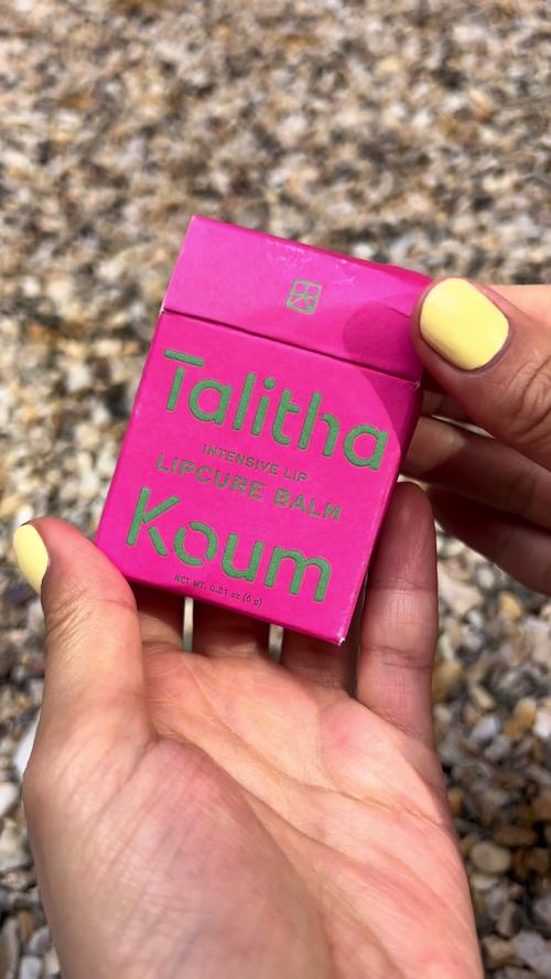 Post by drowninginmakeup_