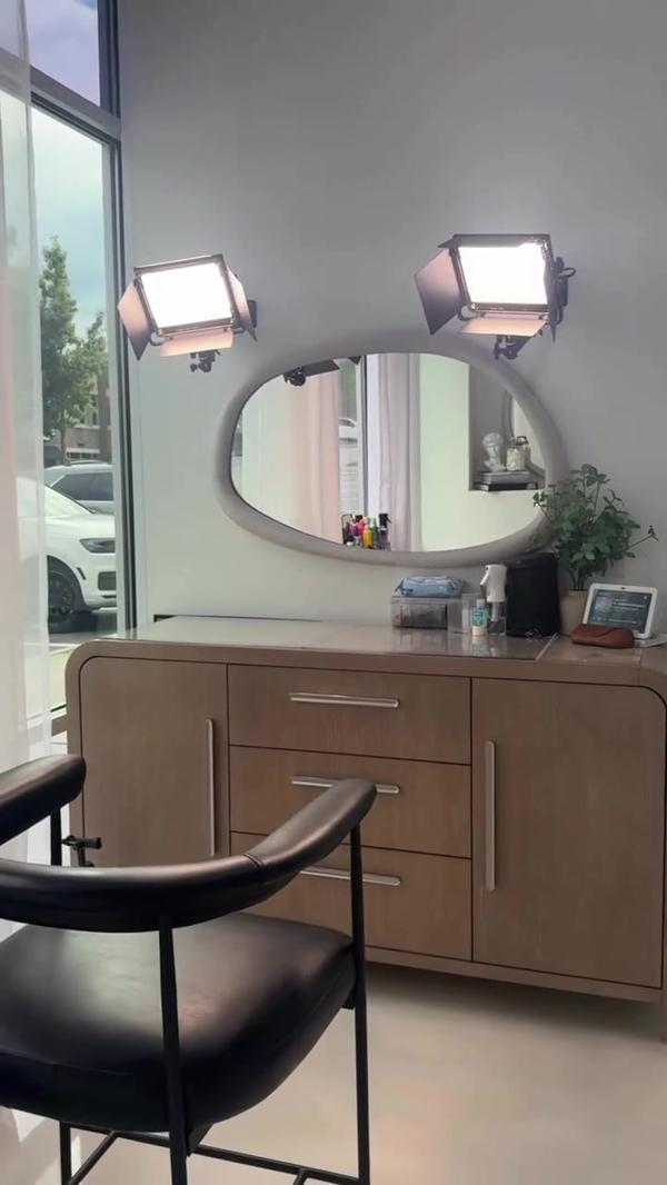 Post by glambyleanna