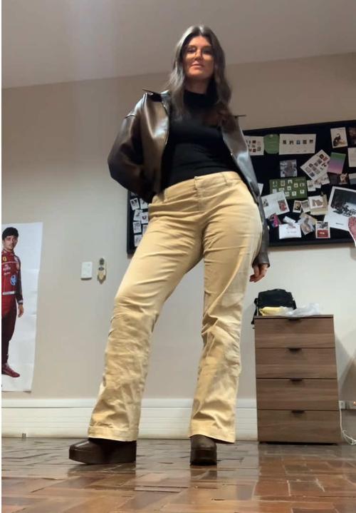 Post by emiapolinario