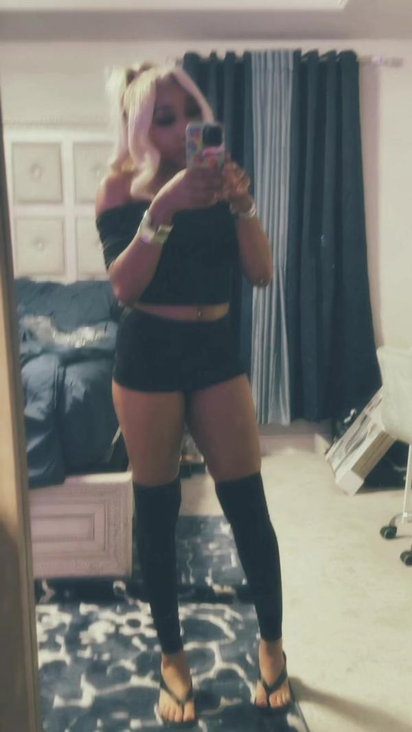 Post by loverrgirl12