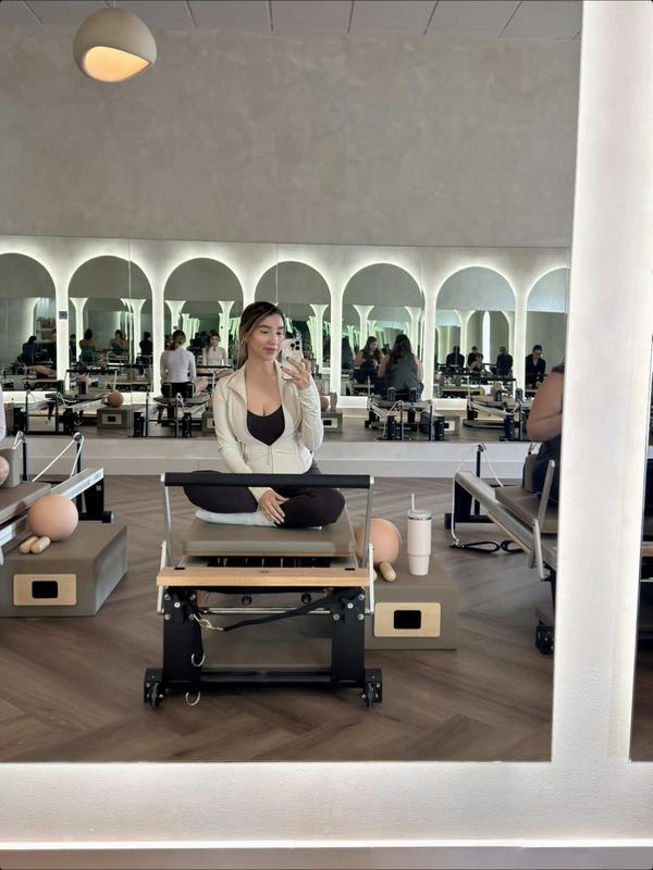 Post by leslieyaret_