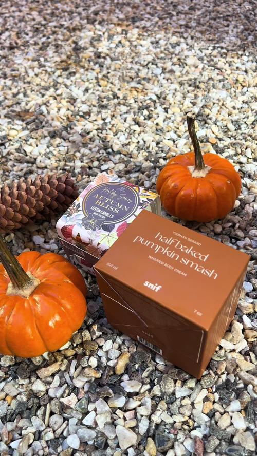 Post by drowninginmakeup_