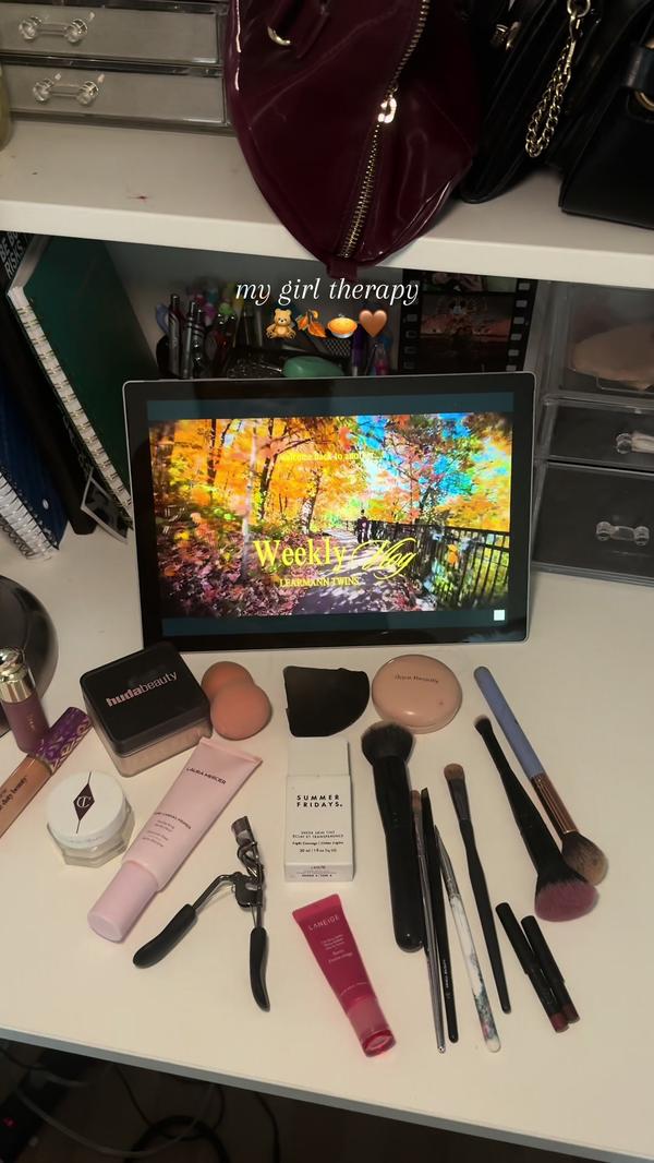 Post by selenemichelleee