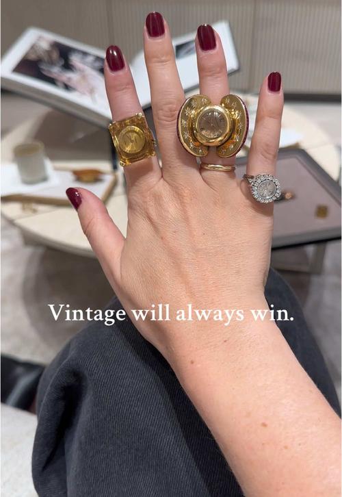 Post by watchgirloffduty