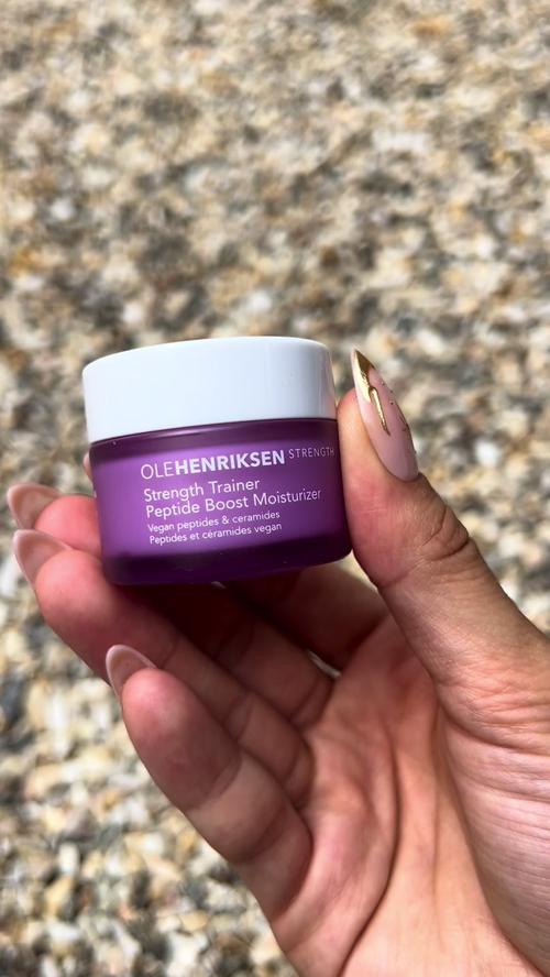 Post by drowninginmakeup_