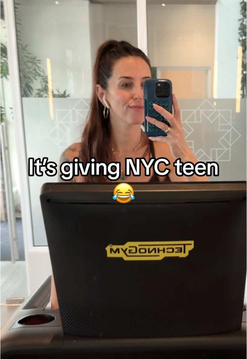 Post by loveevelynn_