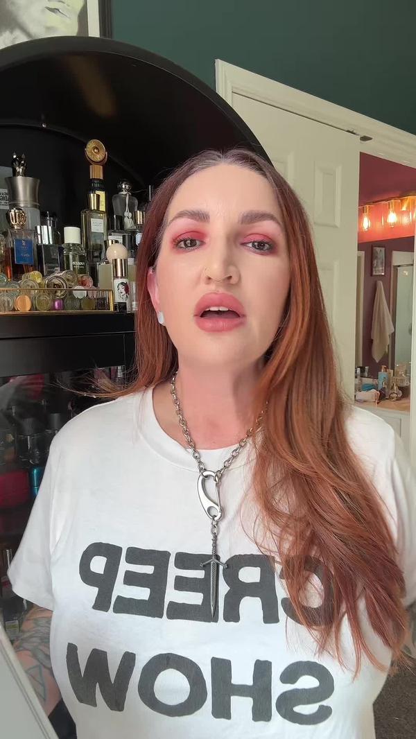 Post by lipstickassassin